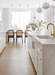 Screenshot_20240901_182218_Photos